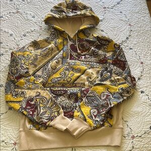 20% OFF BUNDLES! Champion Reverse Weave Hoodie. M. Multicolored.